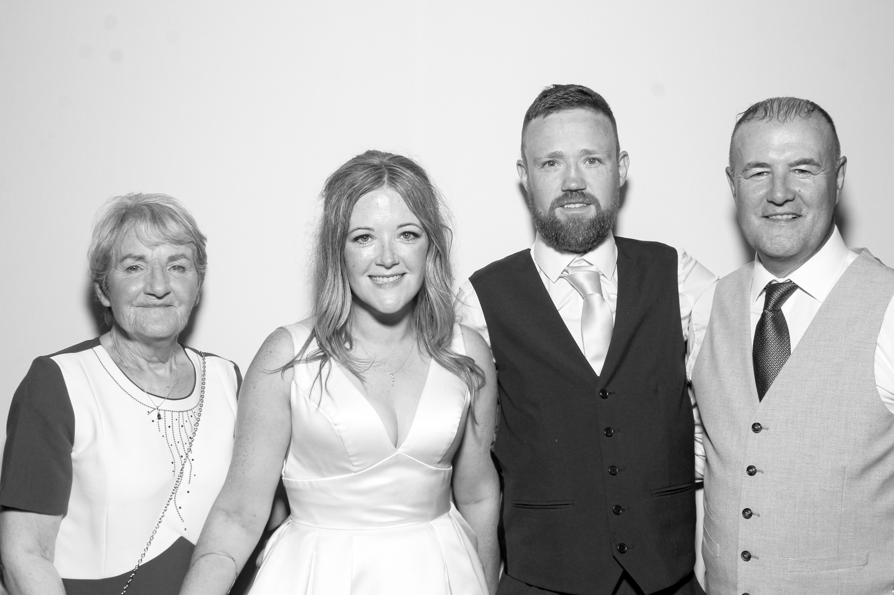 Sarah & Danny | View more photos from the event at gallery.snapmagic.ie/u/SnapMagic/Sarah-Danny