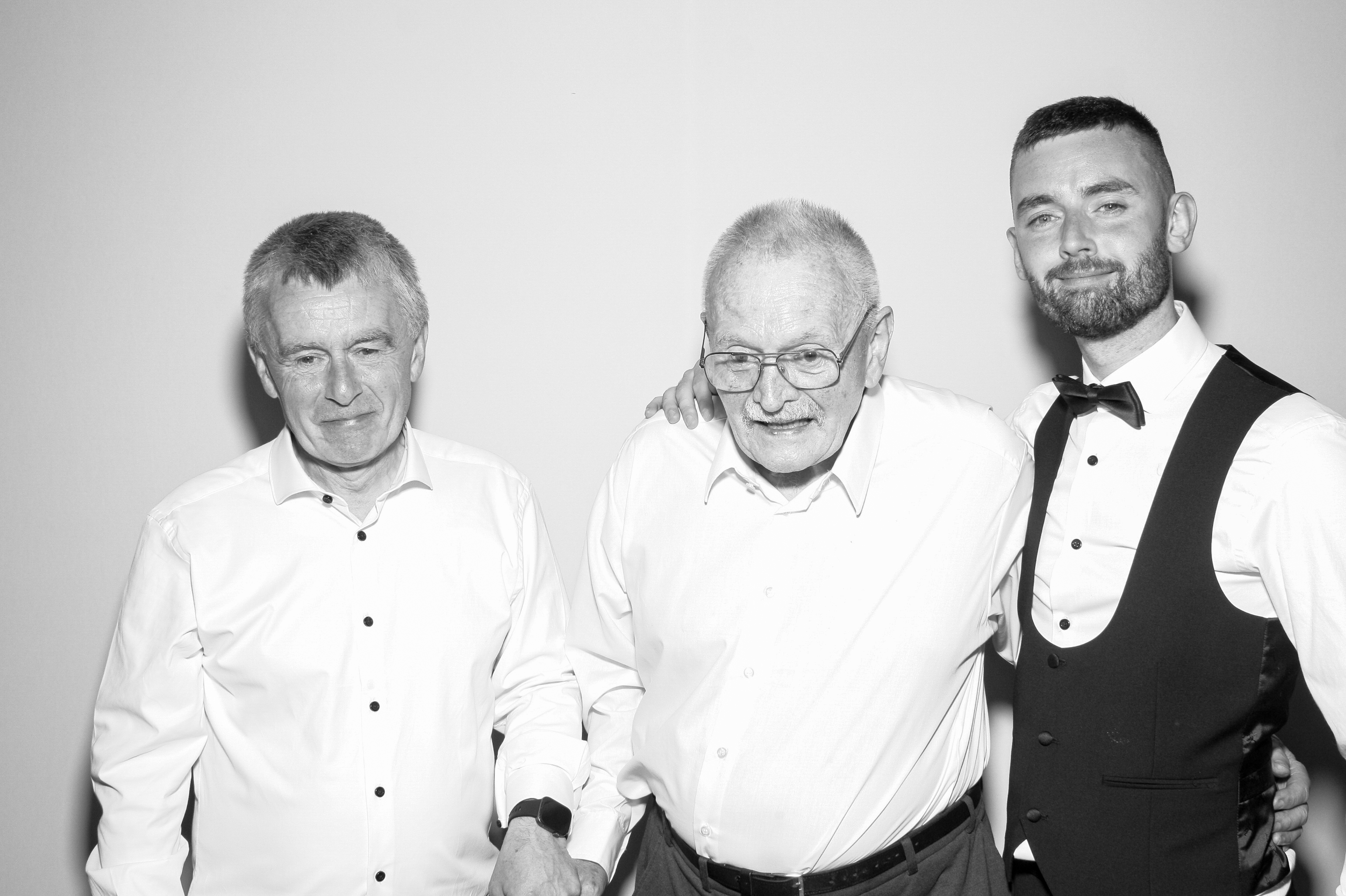 Shauna & Finian | View more photos from the event at gallery.snapmagic.ie/u/SnapMagic/Shauna-Finian