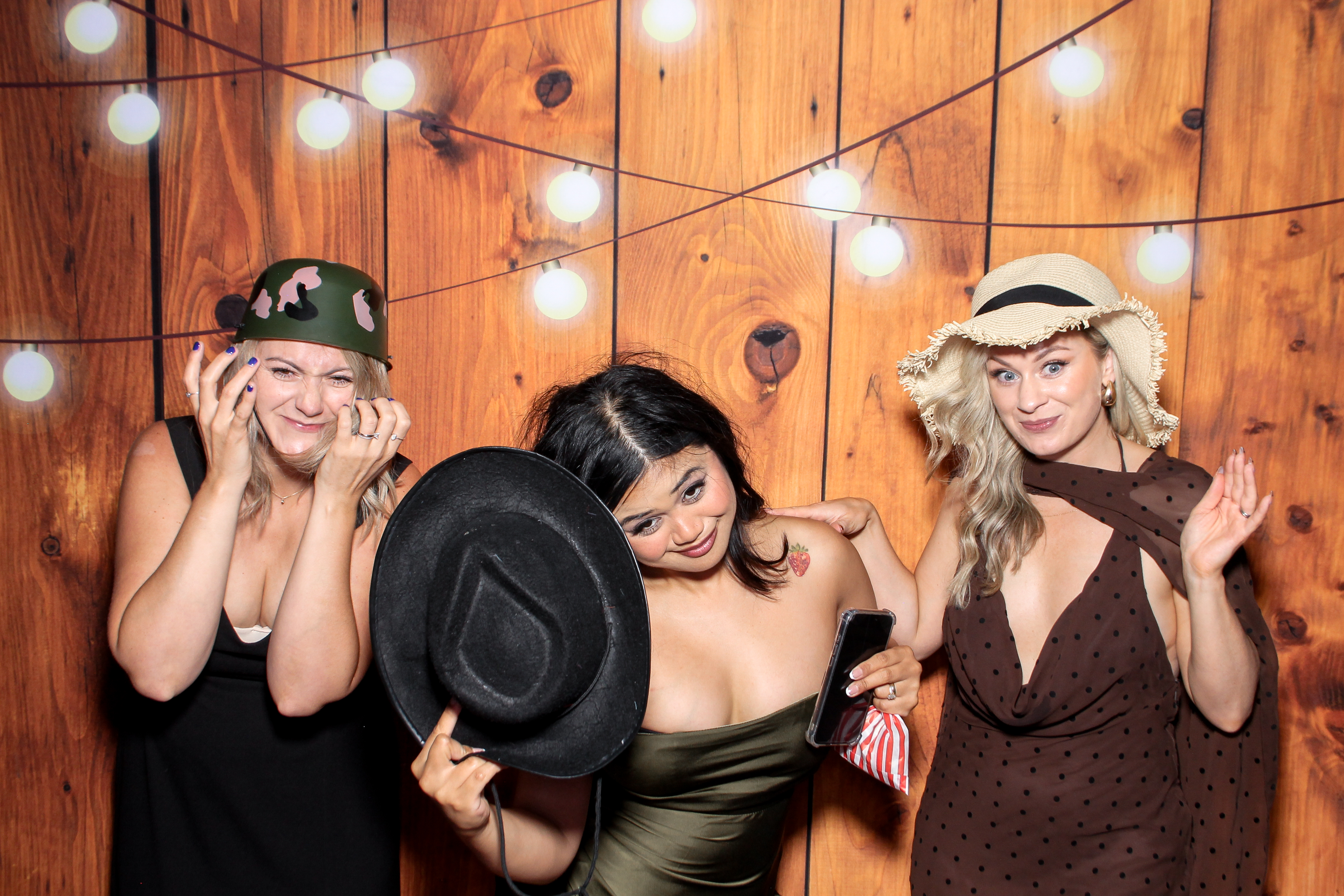 Shauna & Thomas | View more photos from the event at gallery.snapmagic.ie/u/SnapMagic/Shauna-Thomas
