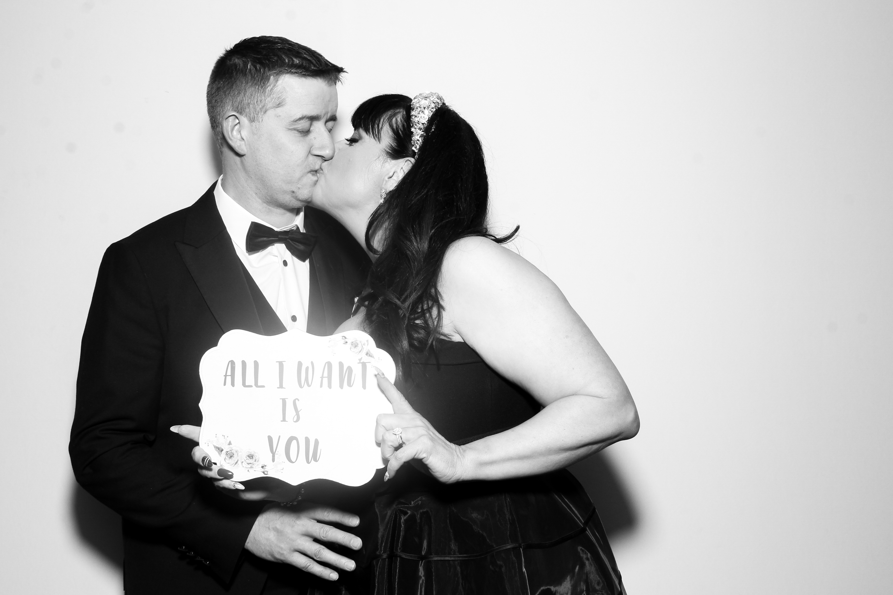 Sonia & Brett | View more photos from the event at gallery.snapmagic.ie/u/SnapMagic/Sonia-Brett