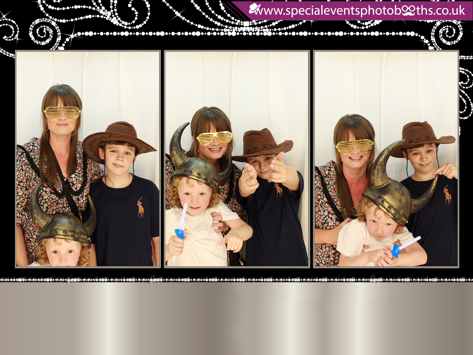 Linda's 70th Birthday | View more photos from the event at my.specialeventsphotobooths.co.uk/u/SpecialEventsPhotoBooths/Lindas-70th-Birthday