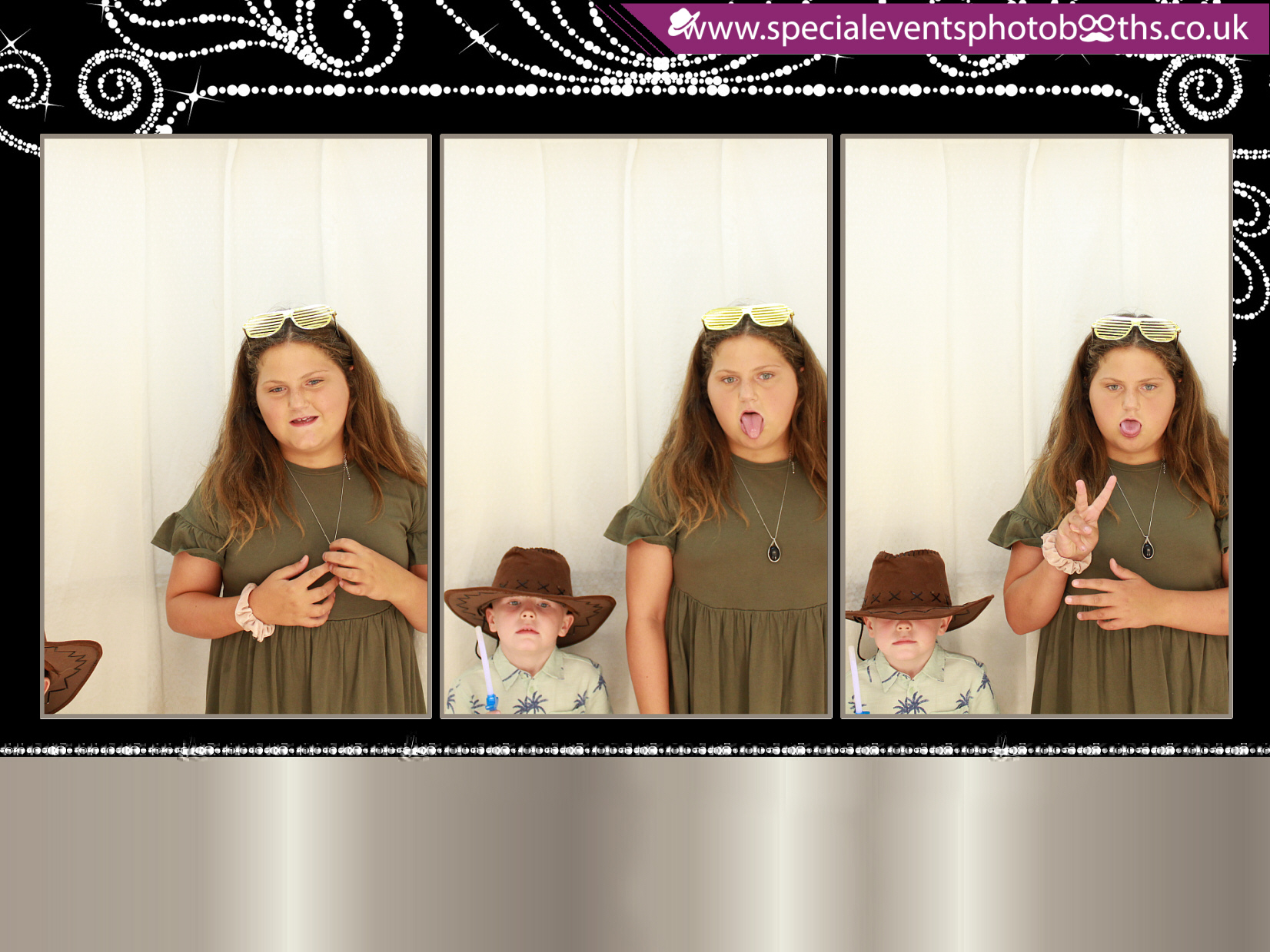 Linda's 70th Birthday | View more photos from the event at my.specialeventsphotobooths.co.uk/u/SpecialEventsPhotoBooths/Lindas-70th-Birthday
