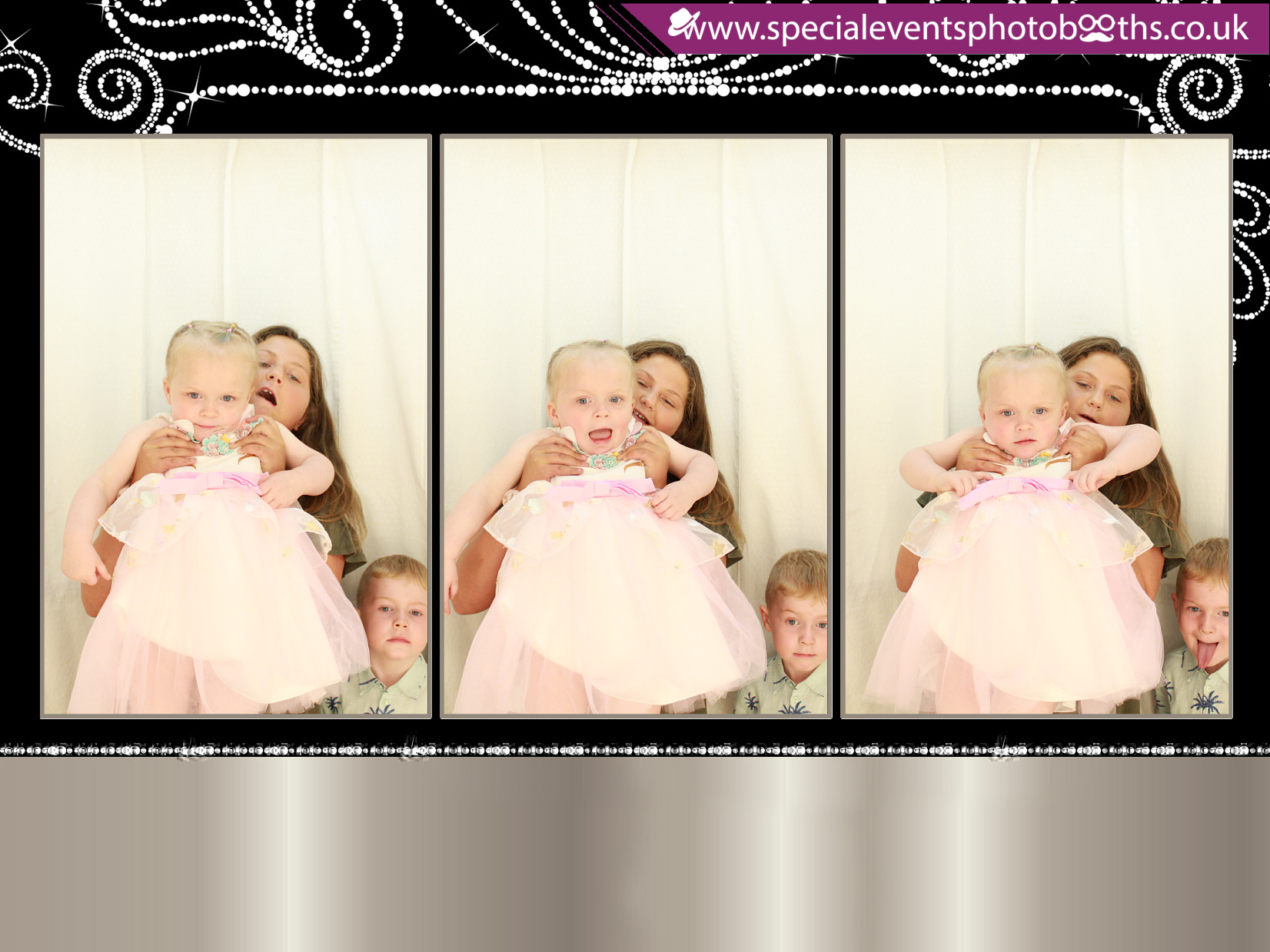 Linda's 70th Birthday | View more photos from the event at my.specialeventsphotobooths.co.uk/u/SpecialEventsPhotoBooths/Lindas-70th-Birthday