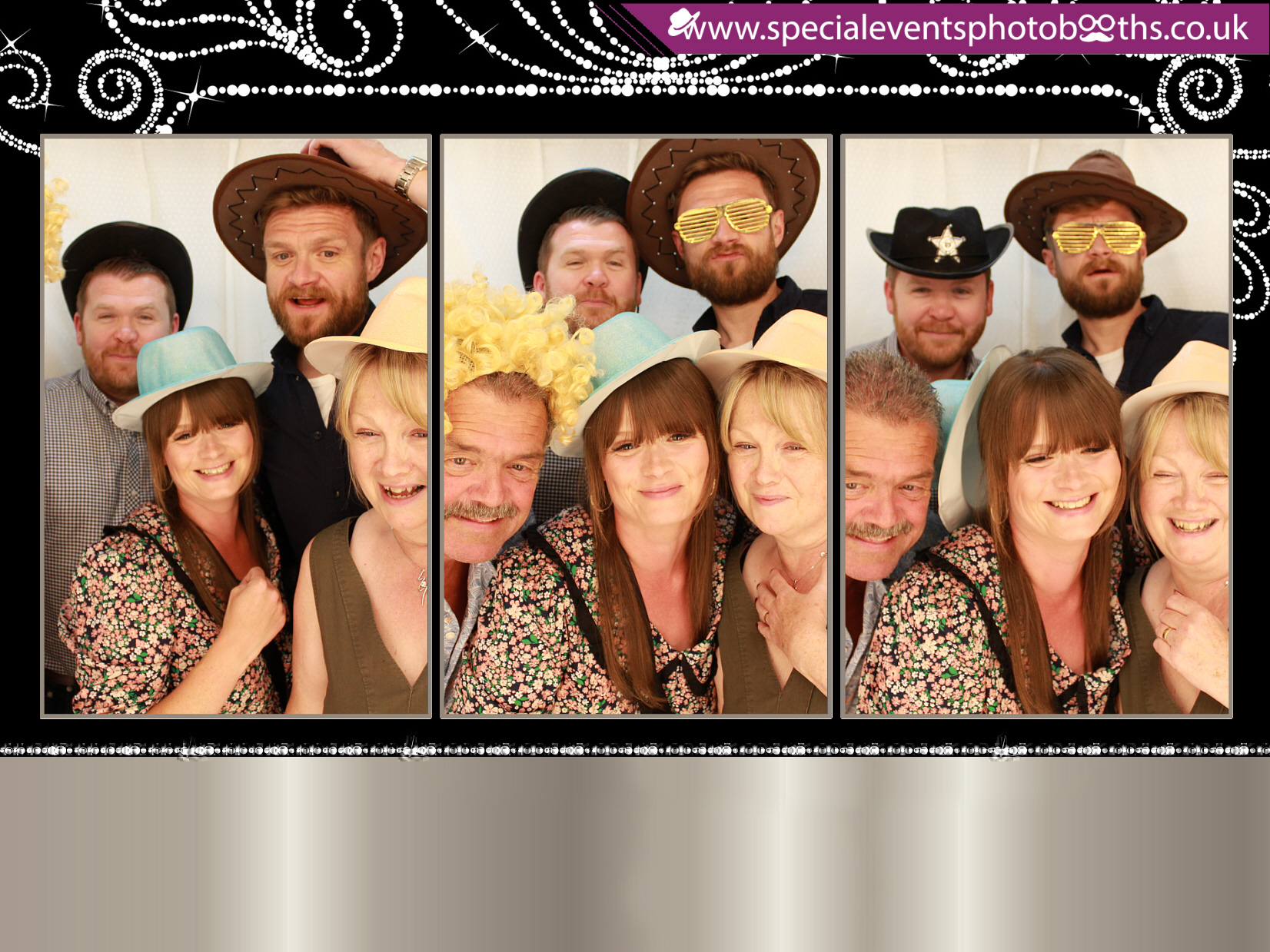 Linda's 70th Birthday | View more photos from the event at my.specialeventsphotobooths.co.uk/u/SpecialEventsPhotoBooths/Lindas-70th-Birthday