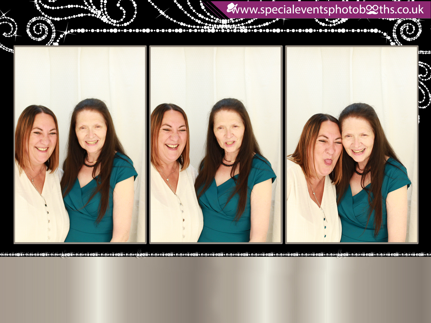Linda's 70th Birthday | View more photos from the event at my.specialeventsphotobooths.co.uk/u/SpecialEventsPhotoBooths/Lindas-70th-Birthday