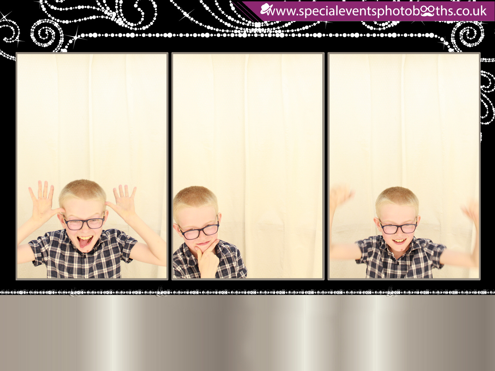 Linda's 70th Birthday | View more photos from the event at my.specialeventsphotobooths.co.uk/u/SpecialEventsPhotoBooths/Lindas-70th-Birthday