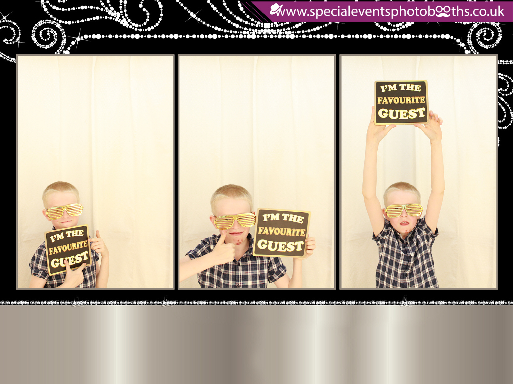 Linda's 70th Birthday | View more photos from the event at my.specialeventsphotobooths.co.uk/u/SpecialEventsPhotoBooths/Lindas-70th-Birthday