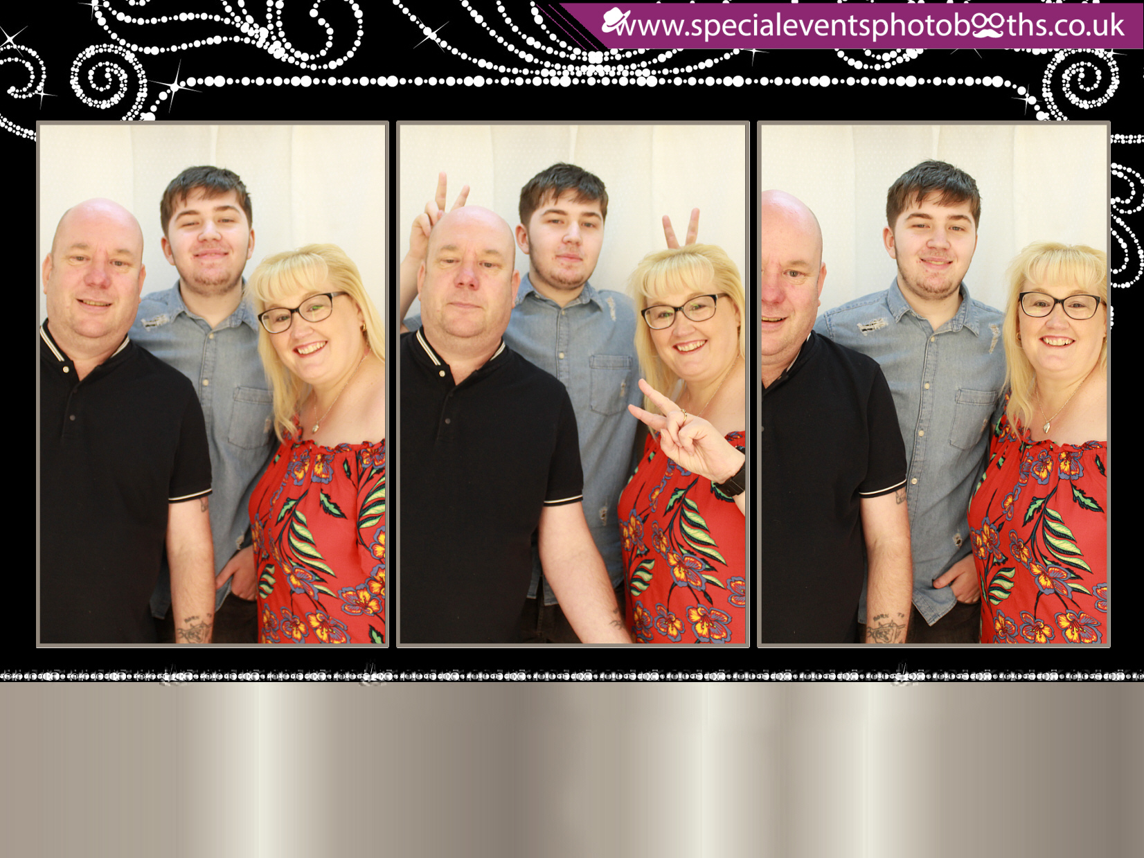 Linda's 70th Birthday | View more photos from the event at my.specialeventsphotobooths.co.uk/u/SpecialEventsPhotoBooths/Lindas-70th-Birthday