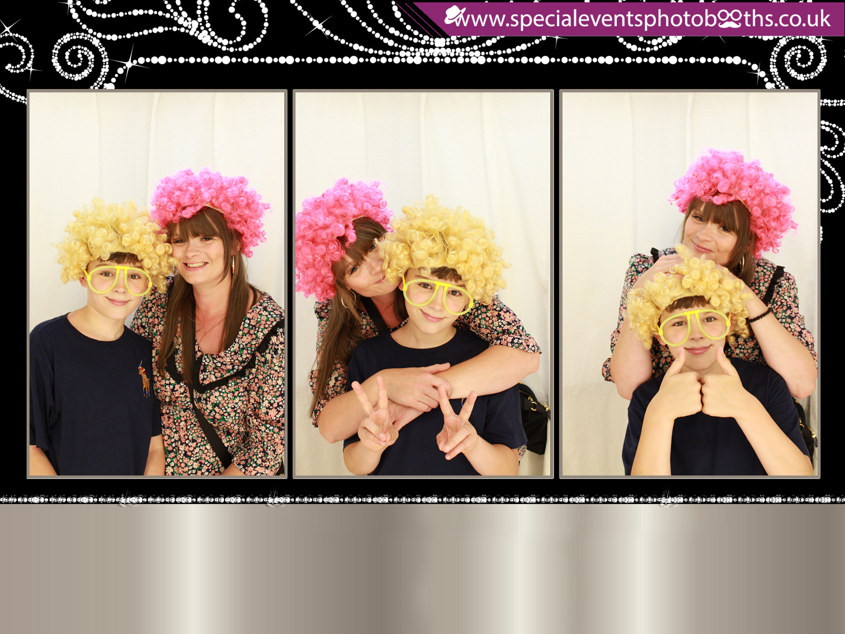 Linda's 70th Birthday | View more photos from the event at my.specialeventsphotobooths.co.uk/u/SpecialEventsPhotoBooths/Lindas-70th-Birthday