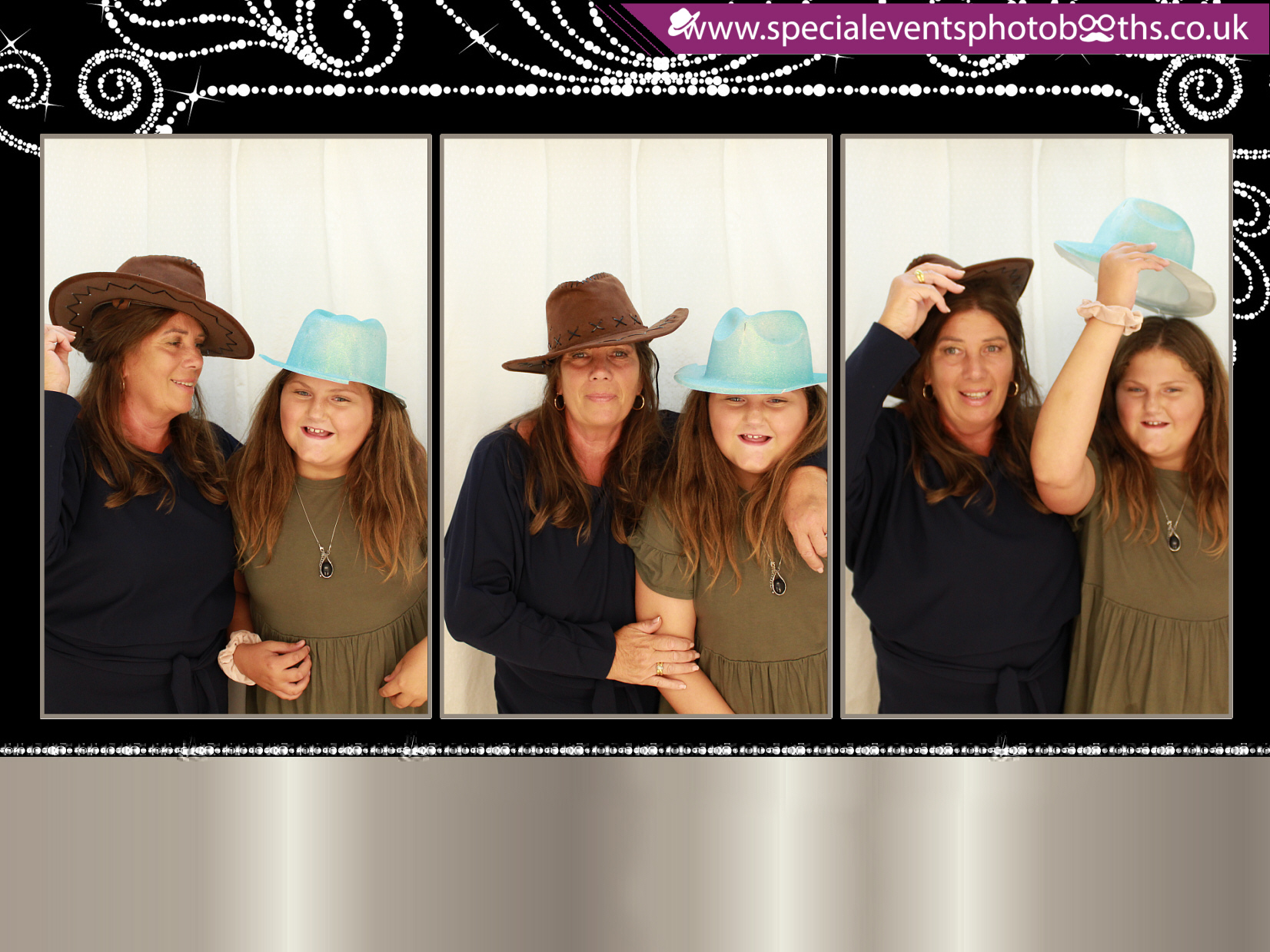 Linda's 70th Birthday | View more photos from the event at my.specialeventsphotobooths.co.uk/u/SpecialEventsPhotoBooths/Lindas-70th-Birthday
