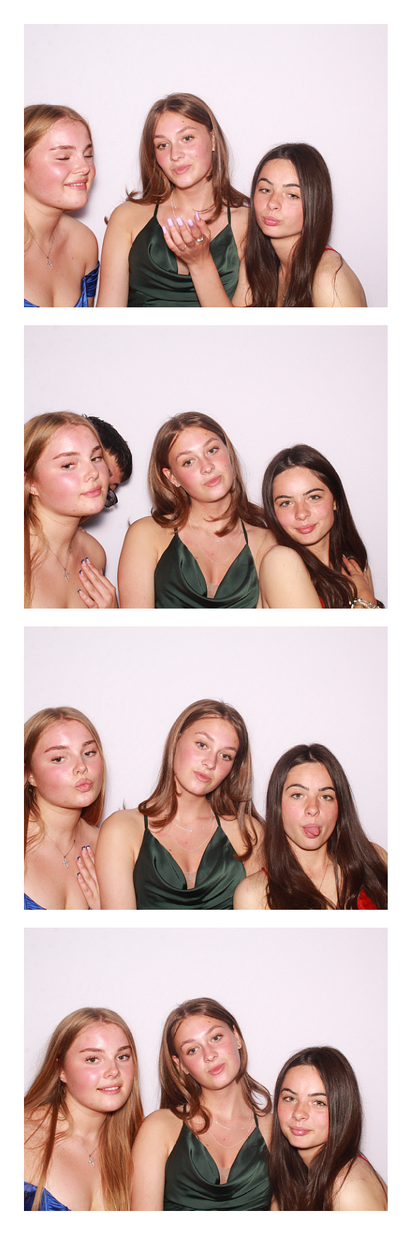 East Barnet School Prom 2022 | View more photos from the event at gallery.thephotocabin.co.uk/u/ThePhotoCabin/East-Barnet-School-Prom-2022