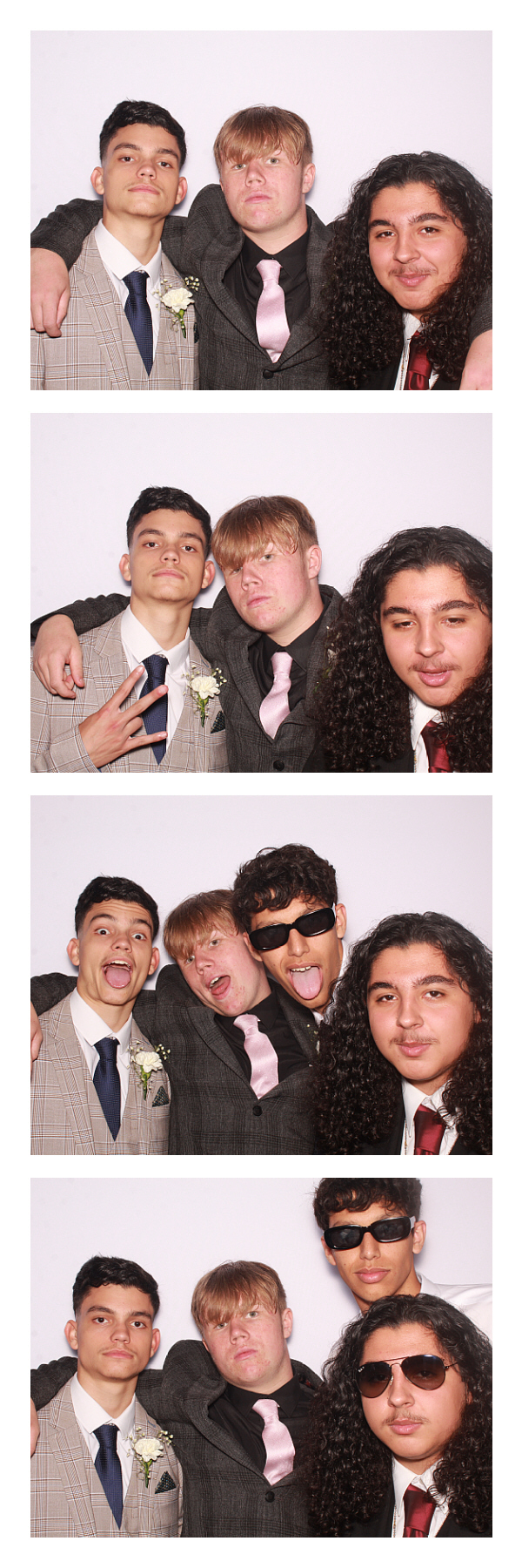 East Barnet School Prom 2022 | View more photos from the event at gallery.thephotocabin.co.uk/u/ThePhotoCabin/East-Barnet-School-Prom-2022