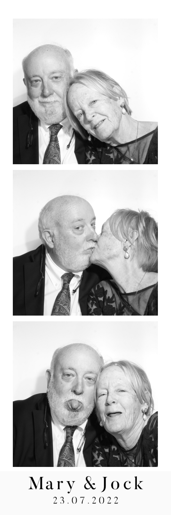 Mary & Jock | View more photos from the event at gallery.thephotocabin.co.uk/u/ThePhotoCabin/Mary-Jock