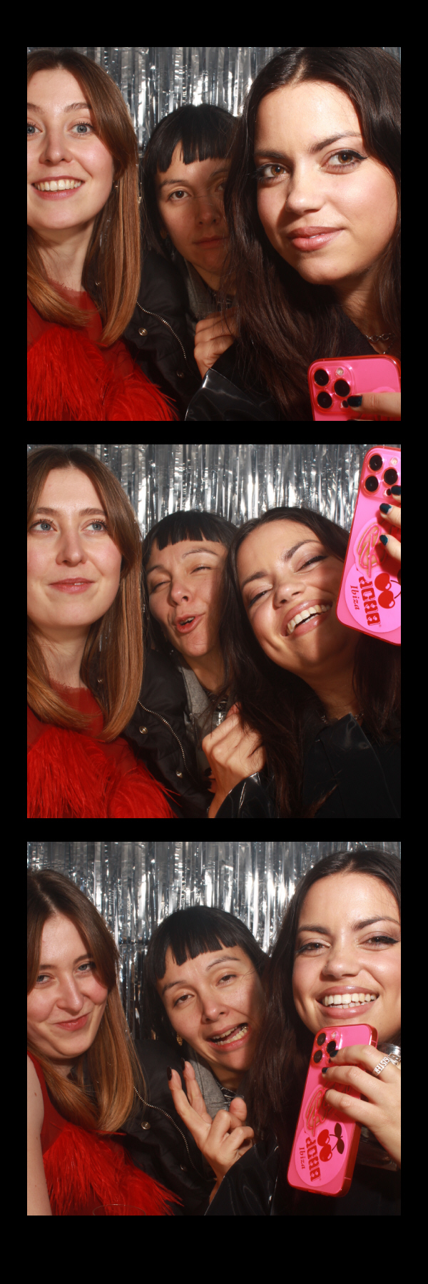 XL Christmas Party 2022 | View more photos from the event at gallery.thephotocabin.co.uk/u/ThePhotoCabin/XL-Christmas-Party-2022