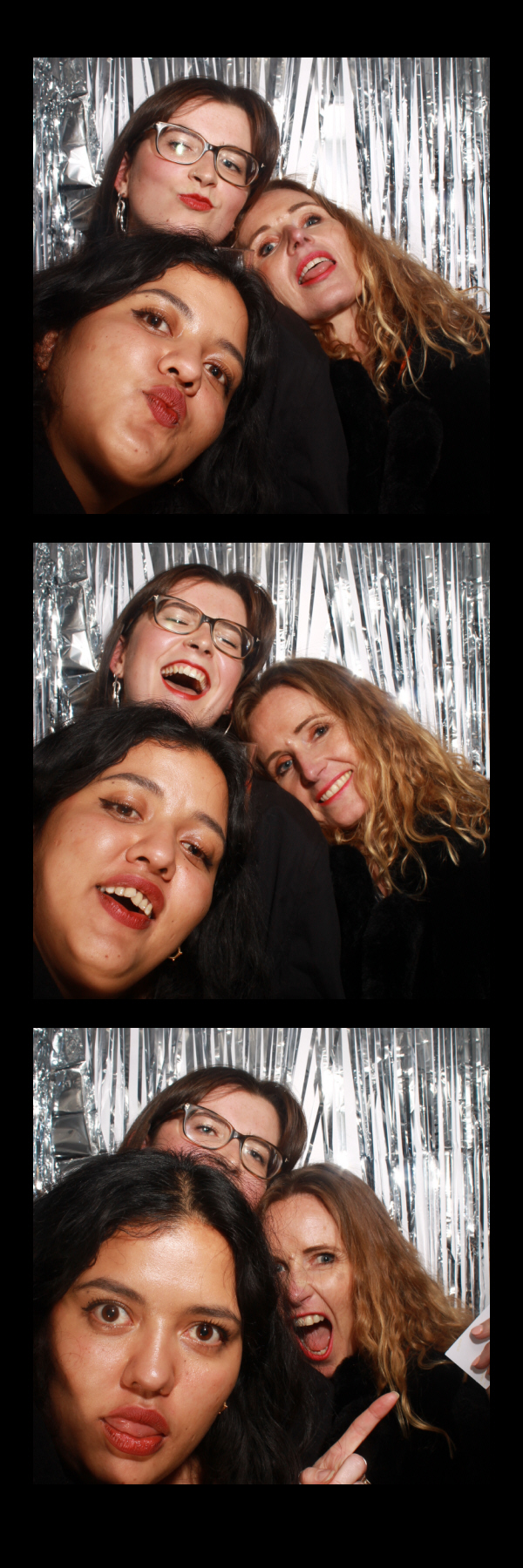 XL Christmas Party 2022 | View more photos from the event at gallery.thephotocabin.co.uk/u/ThePhotoCabin/XL-Christmas-Party-2022