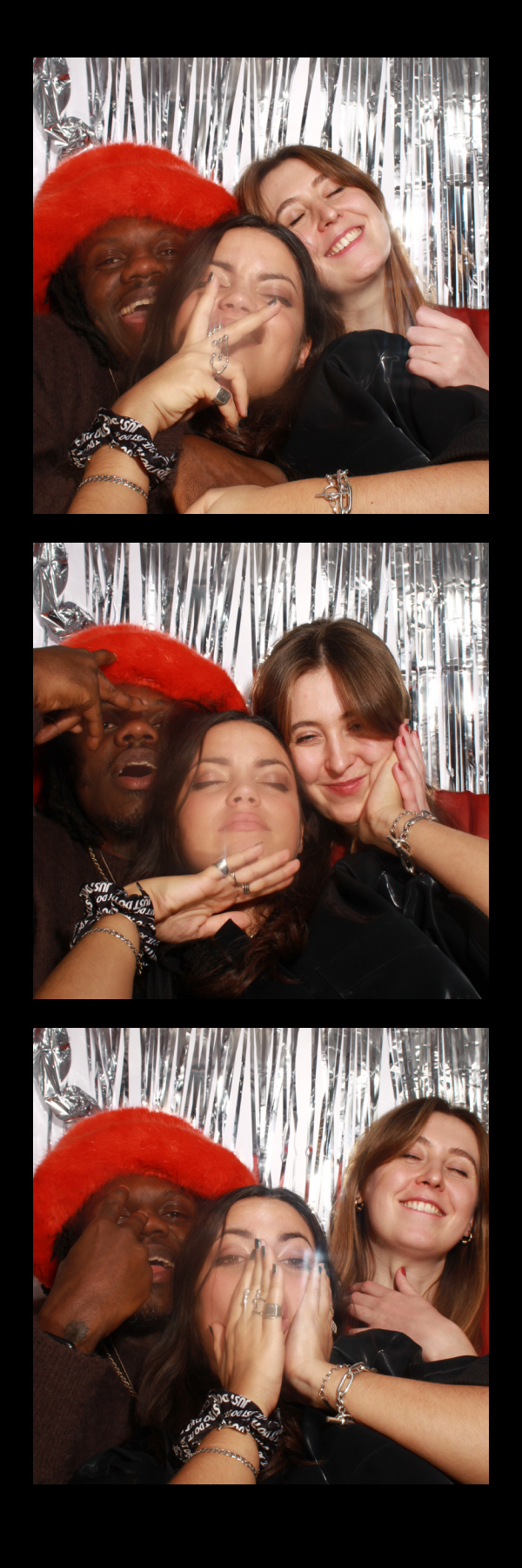 XL Christmas Party 2022 | View more photos from the event at gallery.thephotocabin.co.uk/u/ThePhotoCabin/XL-Christmas-Party-2022