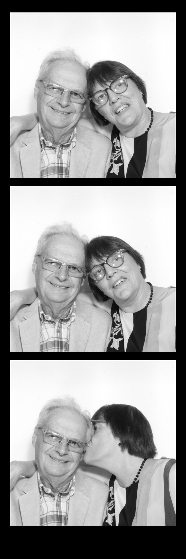 Brenda's 81st Birthday | View more photos from the event at gallery.thephotocabin.co.uk/u/ThePhotoCabin/Brendas-81st-Birthday