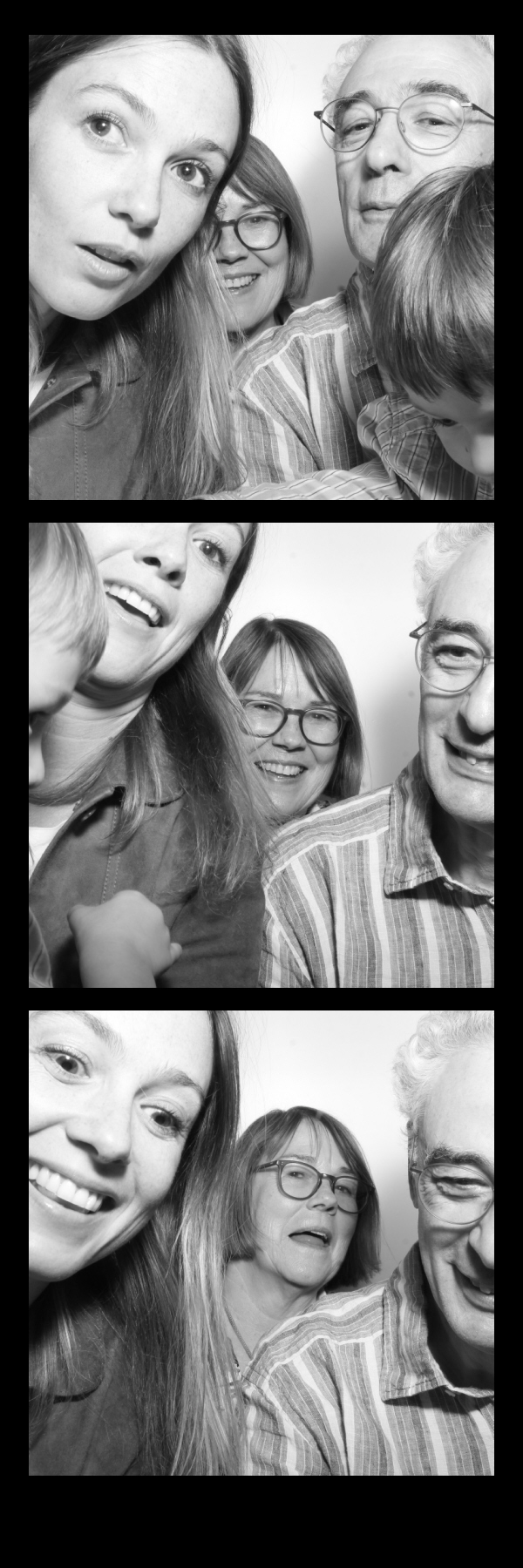 Brenda's 81st Birthday | View more photos from the event at gallery.thephotocabin.co.uk/u/ThePhotoCabin/Brendas-81st-Birthday