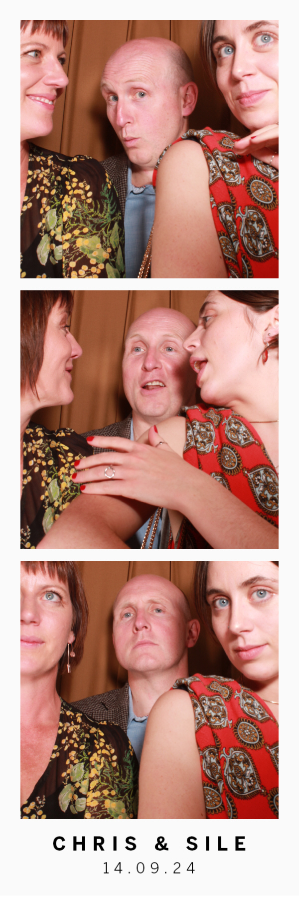 Chris & Sile | View more photos from the event at gallery.thephotocabin.co.uk/u/ThePhotoCabin/Chris-Sile