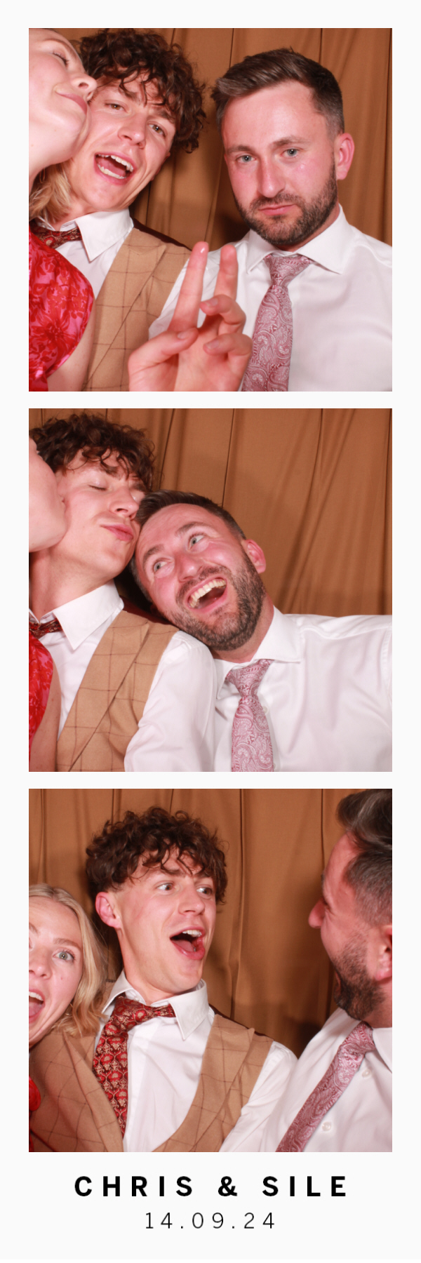 Chris & Sile | View more photos from the event at gallery.thephotocabin.co.uk/u/ThePhotoCabin/Chris-Sile