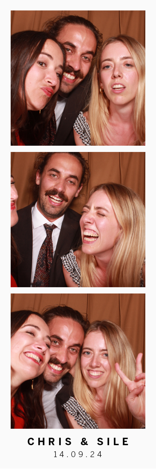 Chris & Sile | View more photos from the event at gallery.thephotocabin.co.uk/u/ThePhotoCabin/Chris-Sile