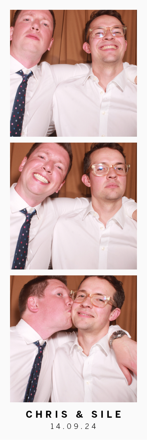Chris & Sile | View more photos from the event at gallery.thephotocabin.co.uk/u/ThePhotoCabin/Chris-Sile