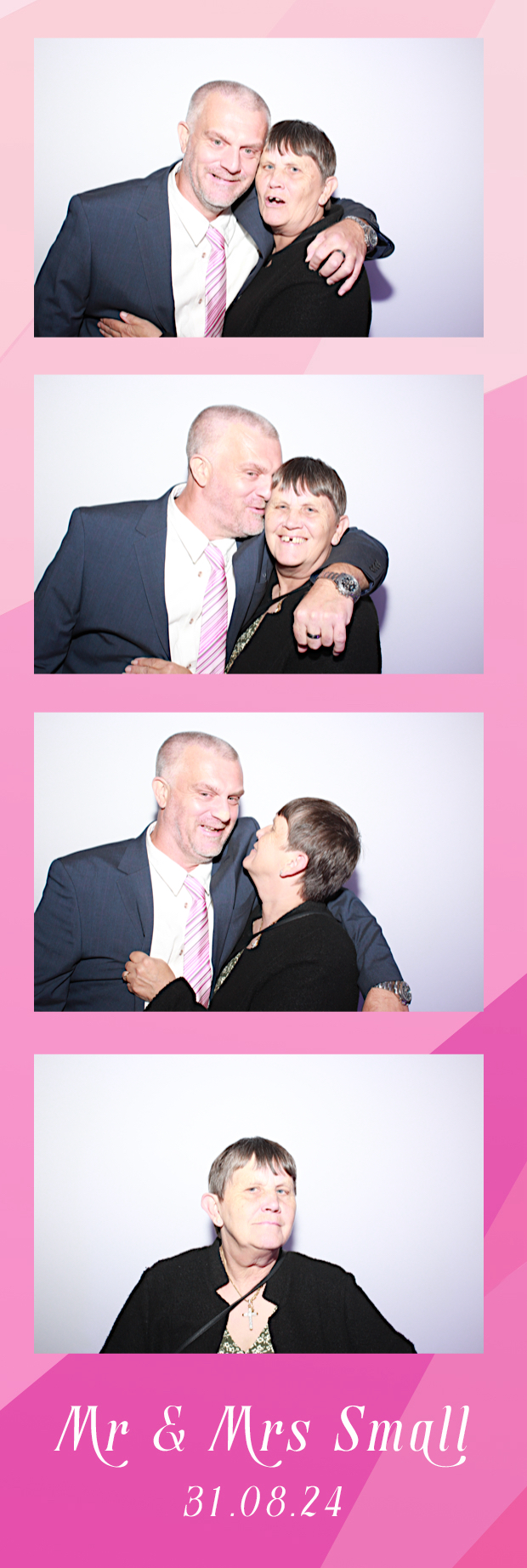 Mr & Mrs Small | View more photos from the event at gallery.thephotocabin.co.uk/u/ThePhotoCabin/Mr-Mrs-Small