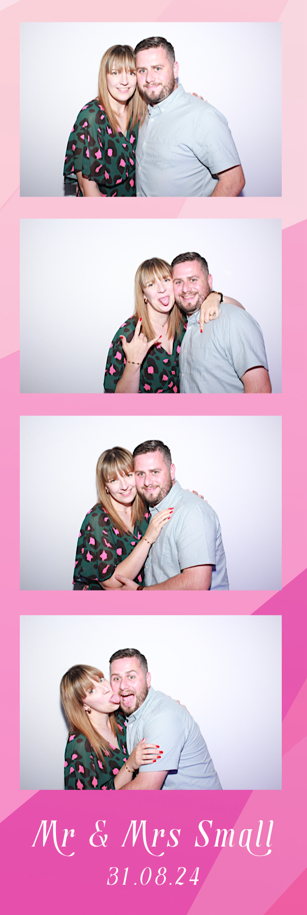 Mr & Mrs Small | View more photos from the event at gallery.thephotocabin.co.uk/u/ThePhotoCabin/Mr-Mrs-Small