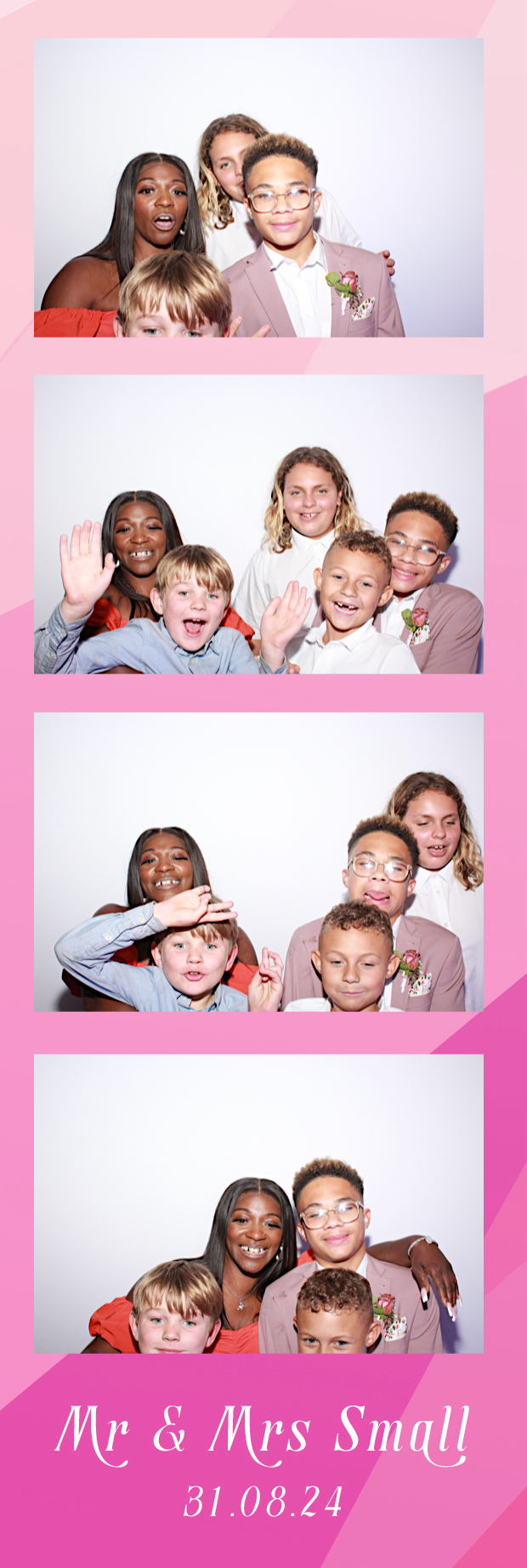 Mr & Mrs Small | View more photos from the event at gallery.thephotocabin.co.uk/u/ThePhotoCabin/Mr-Mrs-Small