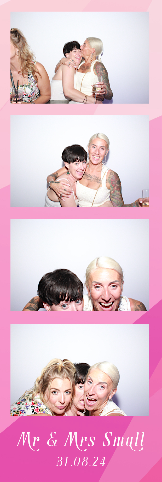 Mr & Mrs Small | View more photos from the event at gallery.thephotocabin.co.uk/u/ThePhotoCabin/Mr-Mrs-Small