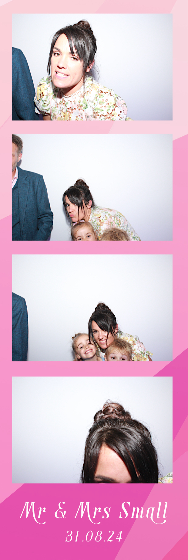 Mr & Mrs Small | View more photos from the event at gallery.thephotocabin.co.uk/u/ThePhotoCabin/Mr-Mrs-Small