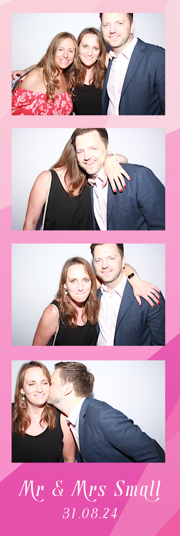 Mr & Mrs Small | View more photos from the event at gallery.thephotocabin.co.uk/u/ThePhotoCabin/Mr-Mrs-Small