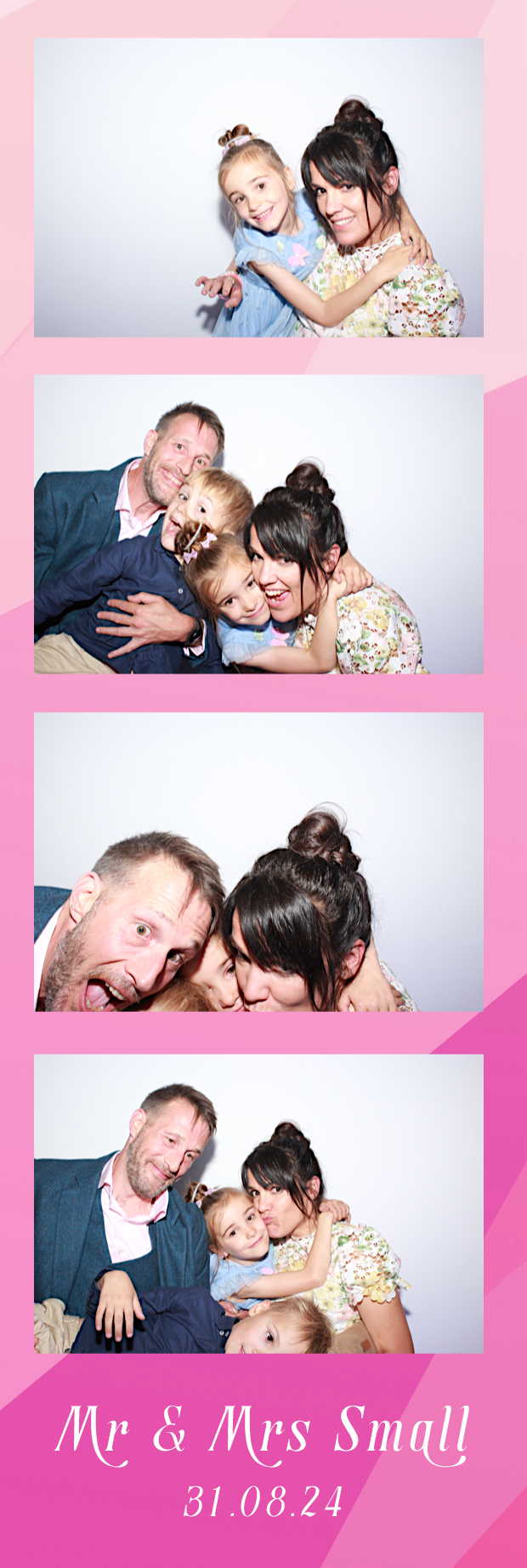 Mr & Mrs Small | View more photos from the event at gallery.thephotocabin.co.uk/u/ThePhotoCabin/Mr-Mrs-Small