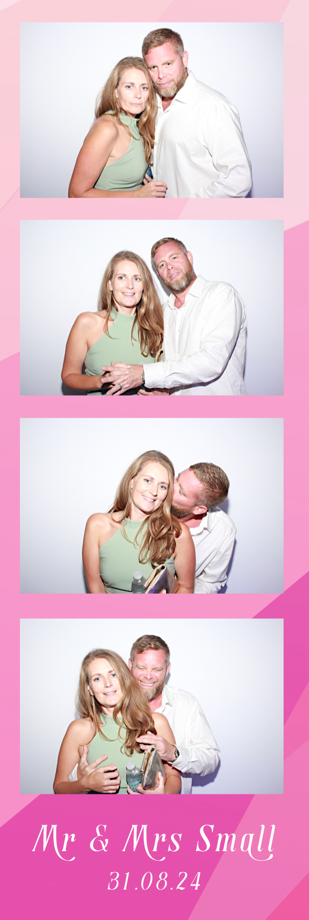 Mr & Mrs Small | View more photos from the event at gallery.thephotocabin.co.uk/u/ThePhotoCabin/Mr-Mrs-Small