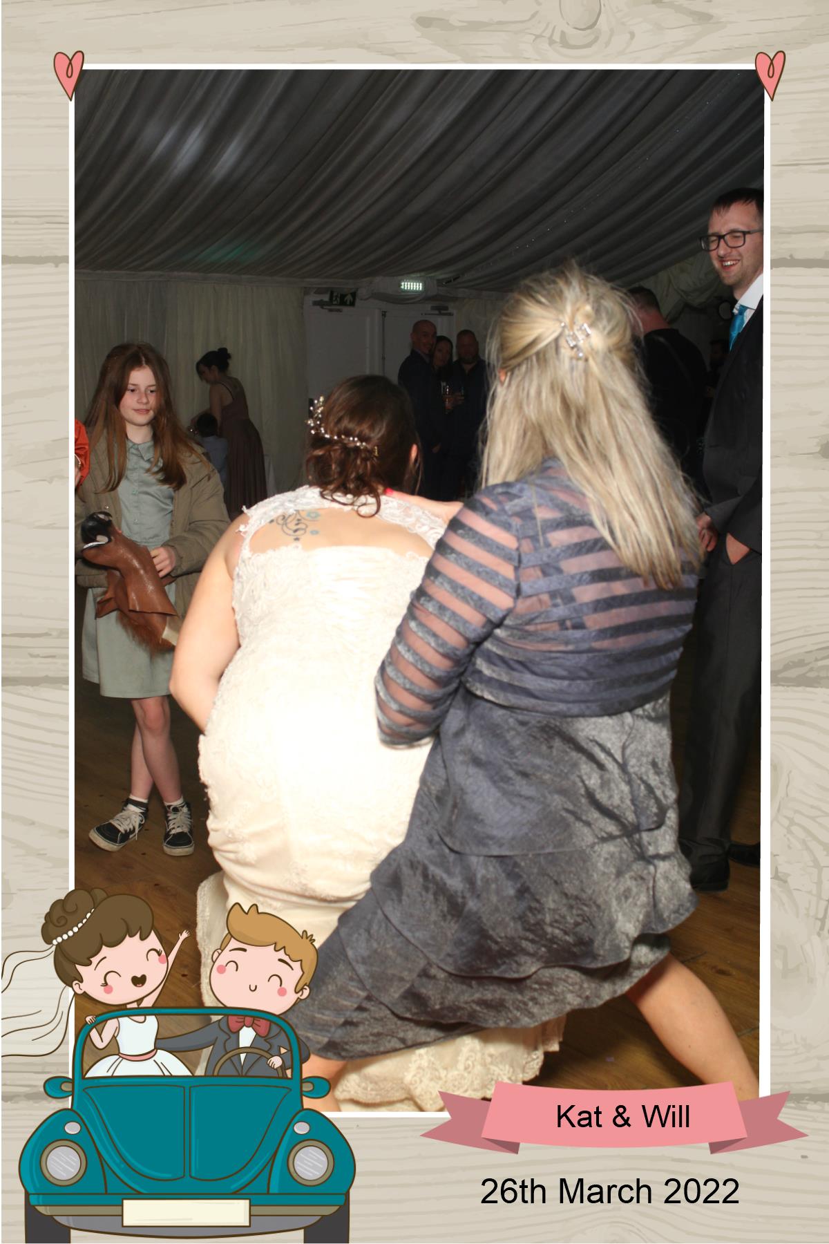 will and kat | View more photos from the event at gallery.cornwallentertainment.co.uk/u/craigcornwallentertainmentcouk/will-and-kat