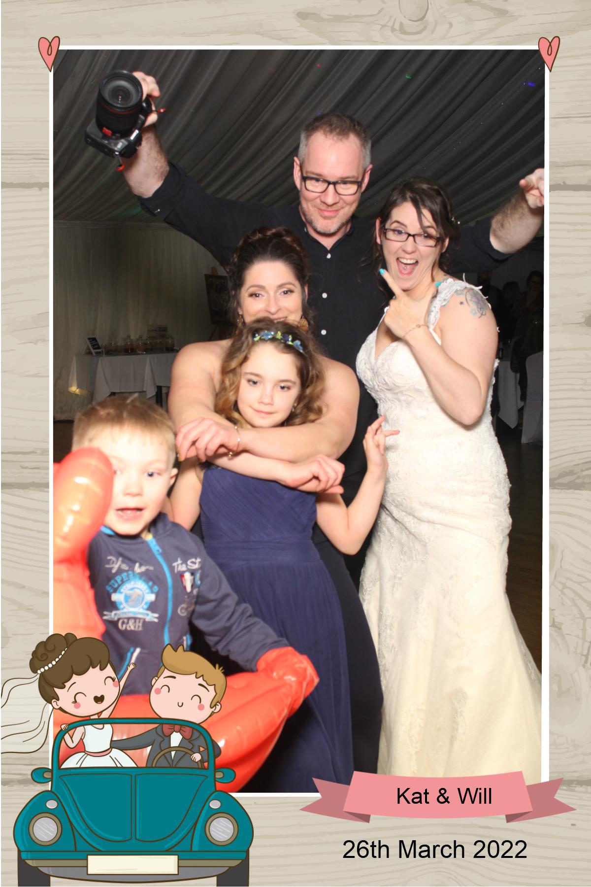will and kat | View more photos from the event at gallery.cornwallentertainment.co.uk/u/craigcornwallentertainmentcouk/will-and-kat