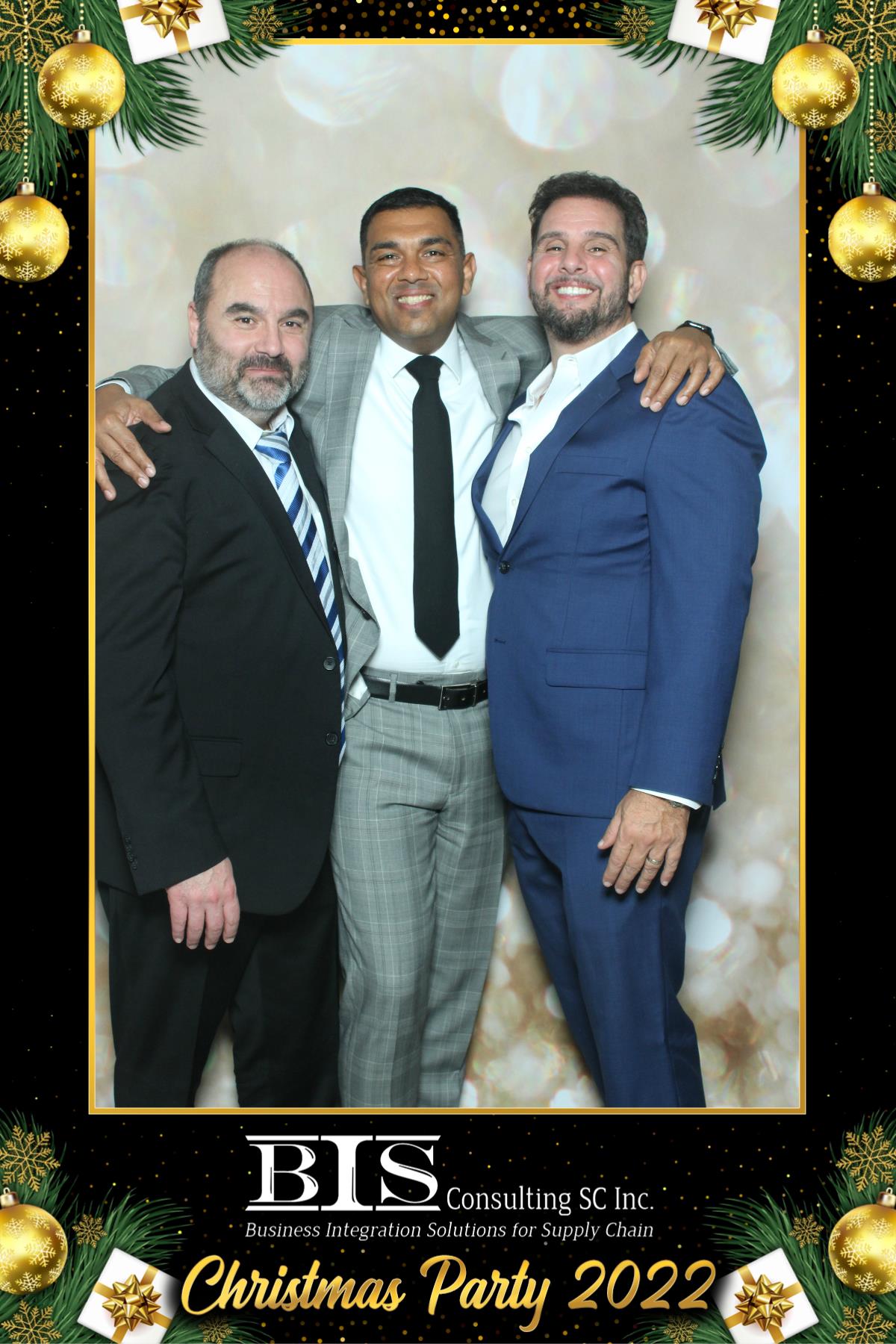 BIS Christmas Party | View more photos from the event at gallery.myselfiemirror.ca/u/romanmyselfiemirrorca/BIS-Christmas-Party