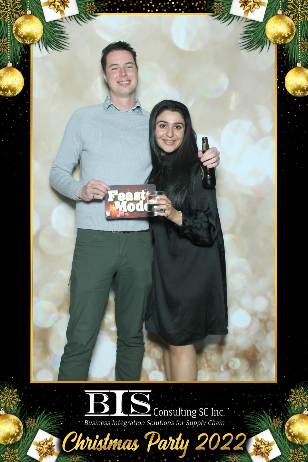 BIS Christmas Party | View more photos from the event at gallery.myselfiemirror.ca/u/romanmyselfiemirrorca/BIS-Christmas-Party