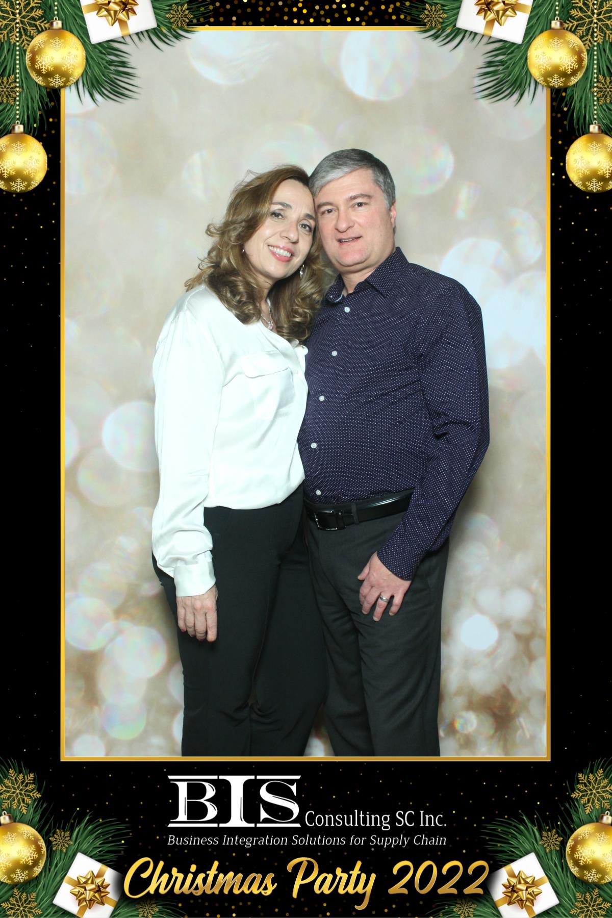 BIS Christmas Party | View more photos from the event at gallery.myselfiemirror.ca/u/romanmyselfiemirrorca/BIS-Christmas-Party