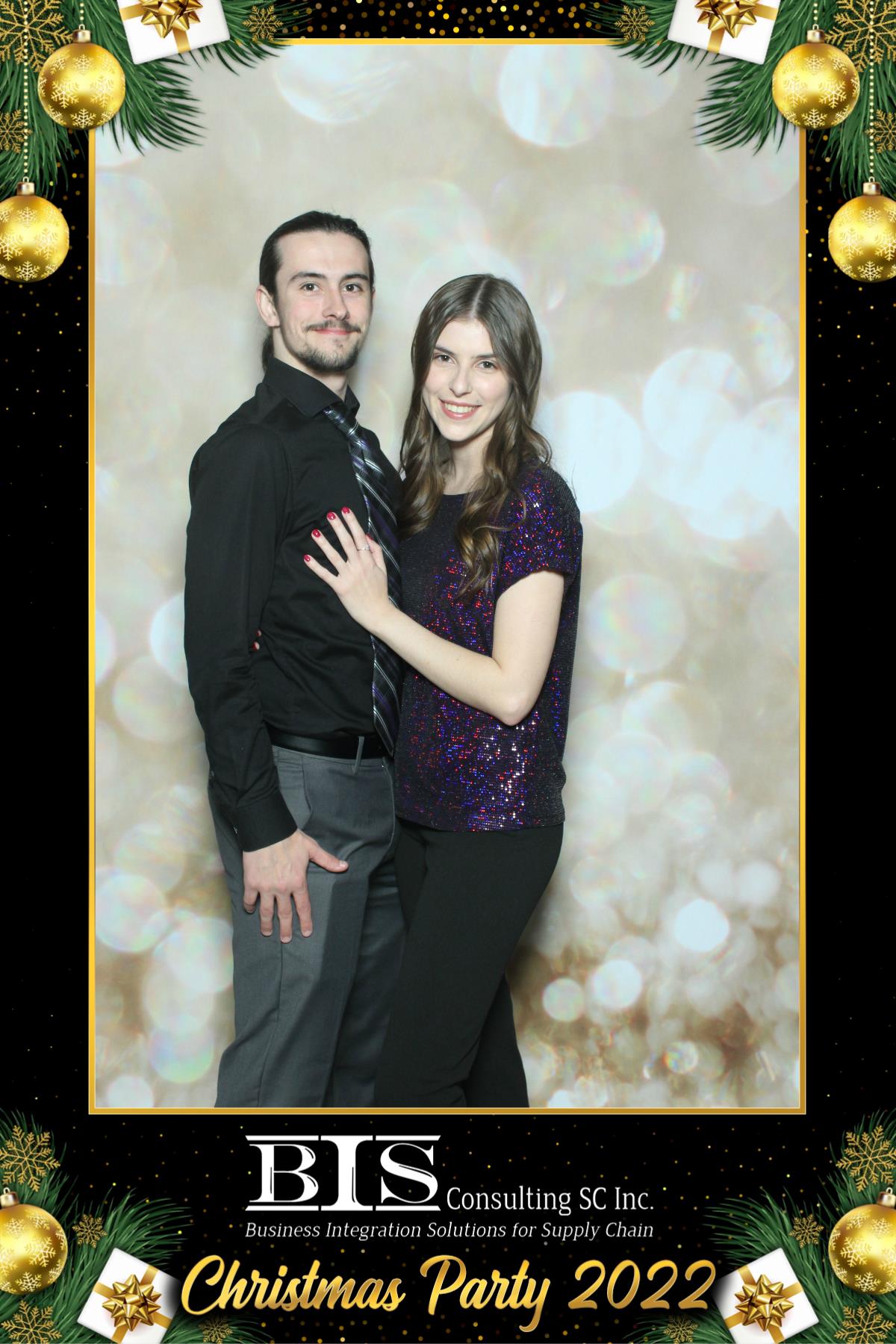 BIS Christmas Party | View more photos from the event at gallery.myselfiemirror.ca/u/romanmyselfiemirrorca/BIS-Christmas-Party