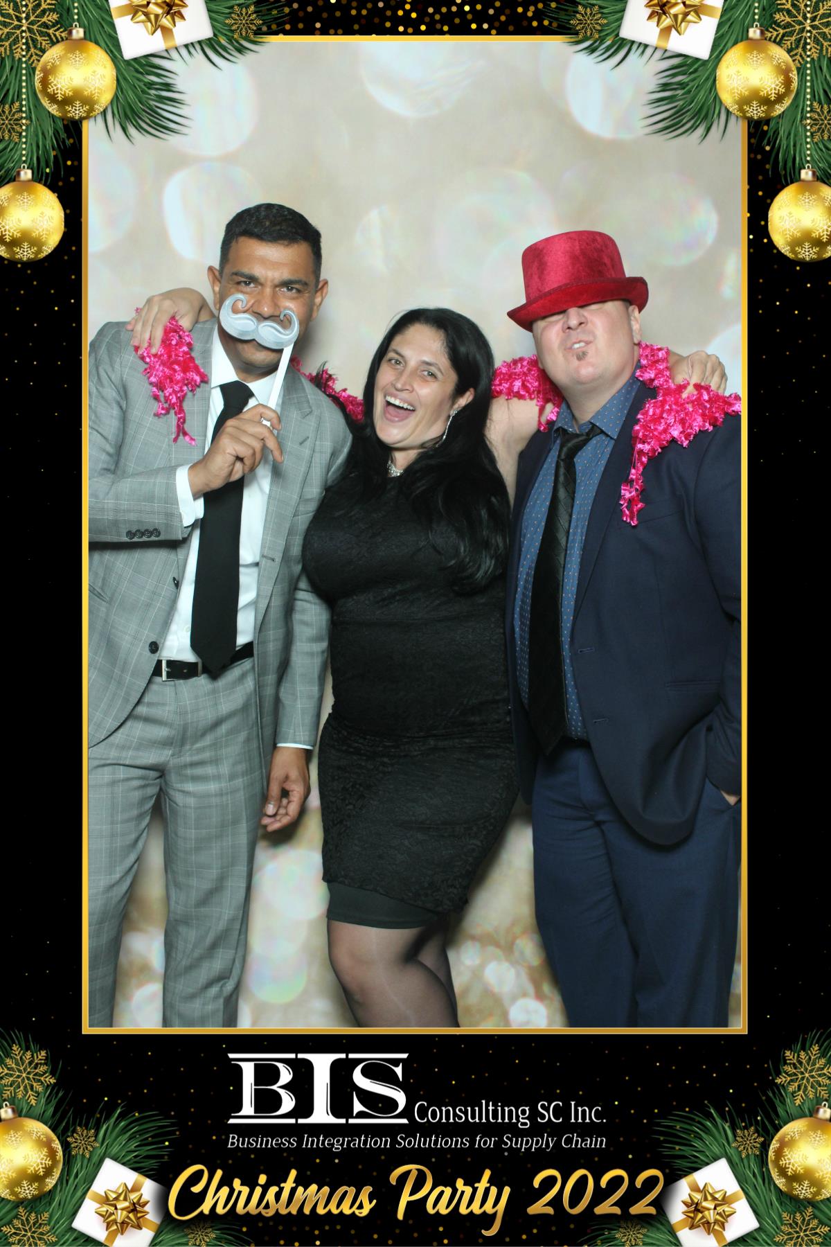 BIS Christmas Party | View more photos from the event at gallery.myselfiemirror.ca/u/romanmyselfiemirrorca/BIS-Christmas-Party