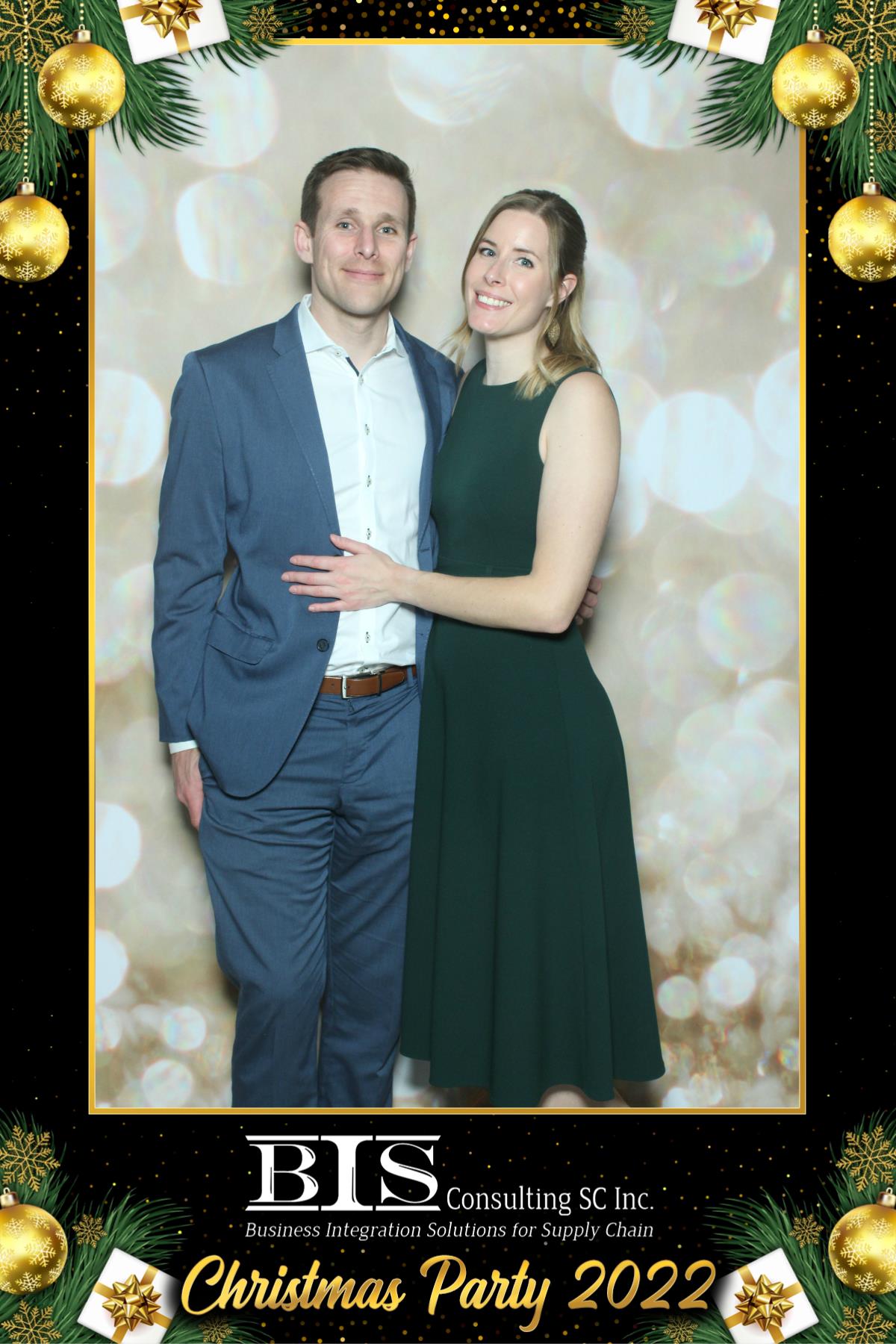 BIS Christmas Party | View more photos from the event at gallery.myselfiemirror.ca/u/romanmyselfiemirrorca/BIS-Christmas-Party