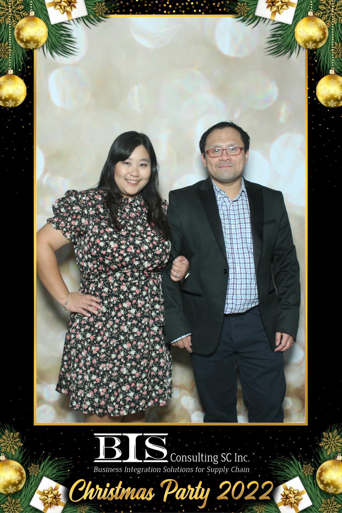 BIS Christmas Party | View more photos from the event at gallery.myselfiemirror.ca/u/romanmyselfiemirrorca/BIS-Christmas-Party