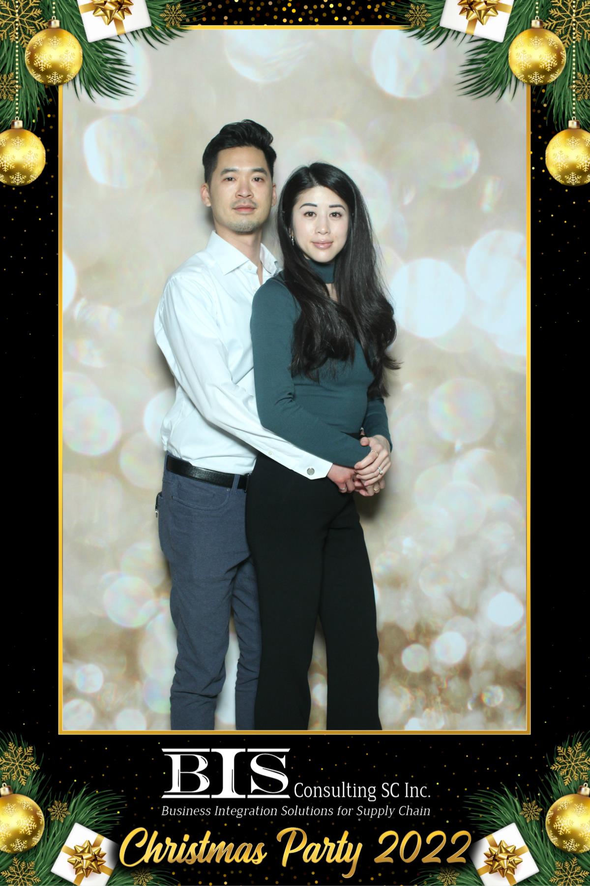 BIS Christmas Party | View more photos from the event at gallery.myselfiemirror.ca/u/romanmyselfiemirrorca/BIS-Christmas-Party