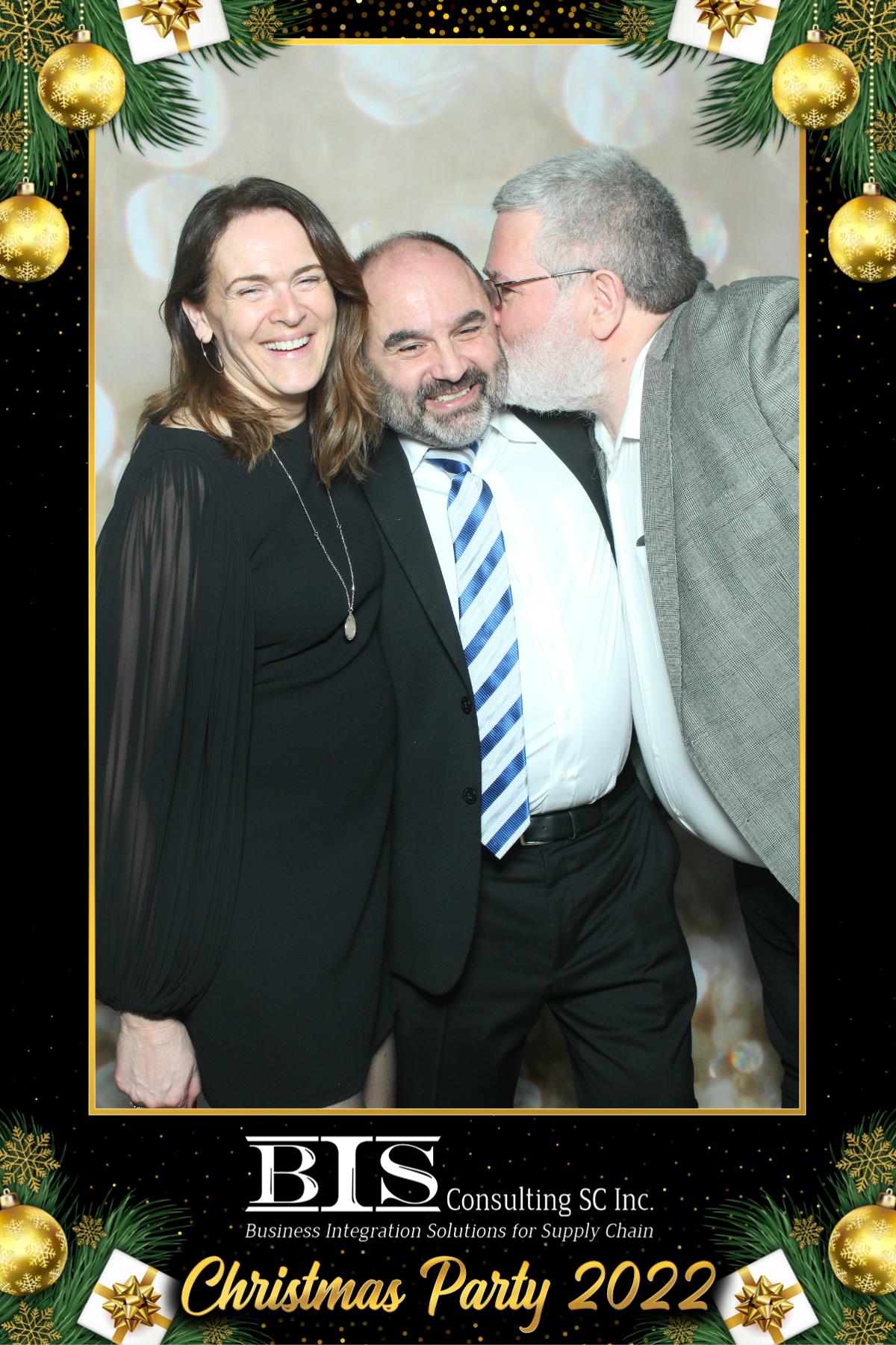 BIS Christmas Party | View more photos from the event at gallery.myselfiemirror.ca/u/romanmyselfiemirrorca/BIS-Christmas-Party