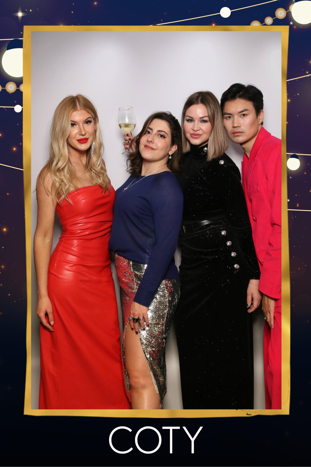 COTY Holiday Party | View more photos from the event at gallery.myselfiemirror.ca/u/romanmyselfiemirrorca/COTY-Holiday-Party