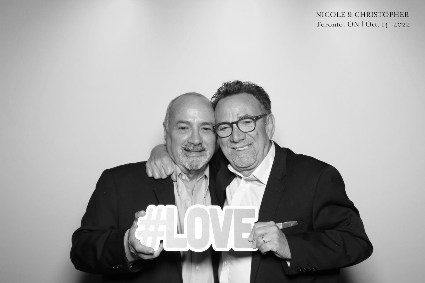 Christopher & Nicole | View more photos from the event at gallery.myselfiemirror.ca/u/romanmyselfiemirrorca/Christopher-Nicole