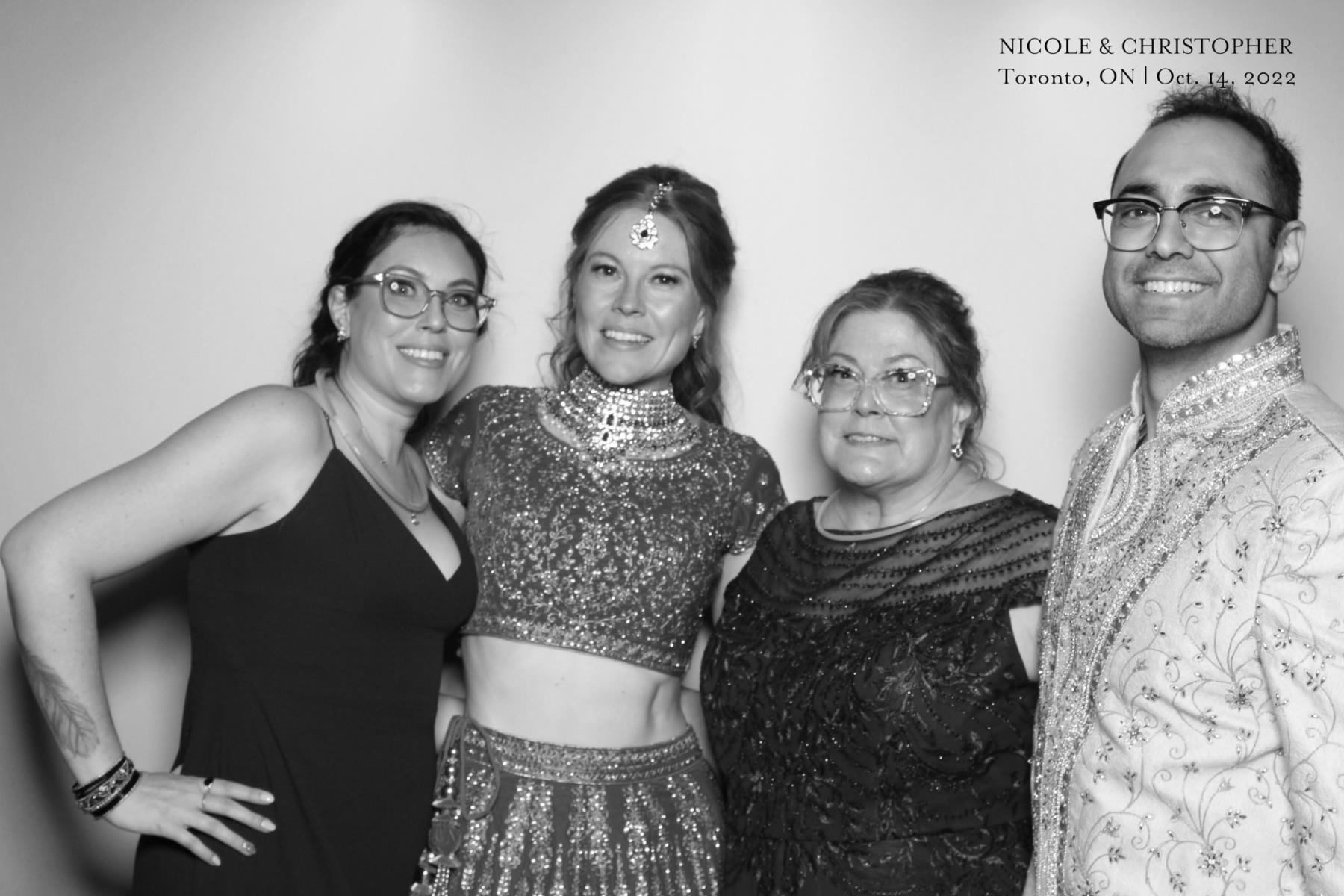 Christopher & Nicole | View more photos from the event at gallery.myselfiemirror.ca/u/romanmyselfiemirrorca/Christopher-Nicole