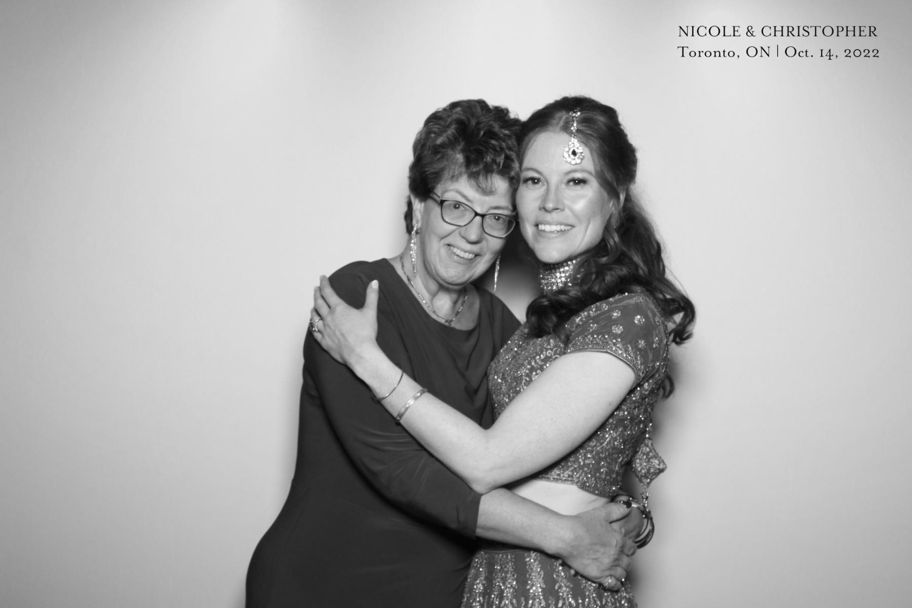 Christopher & Nicole | View more photos from the event at gallery.myselfiemirror.ca/u/romanmyselfiemirrorca/Christopher-Nicole