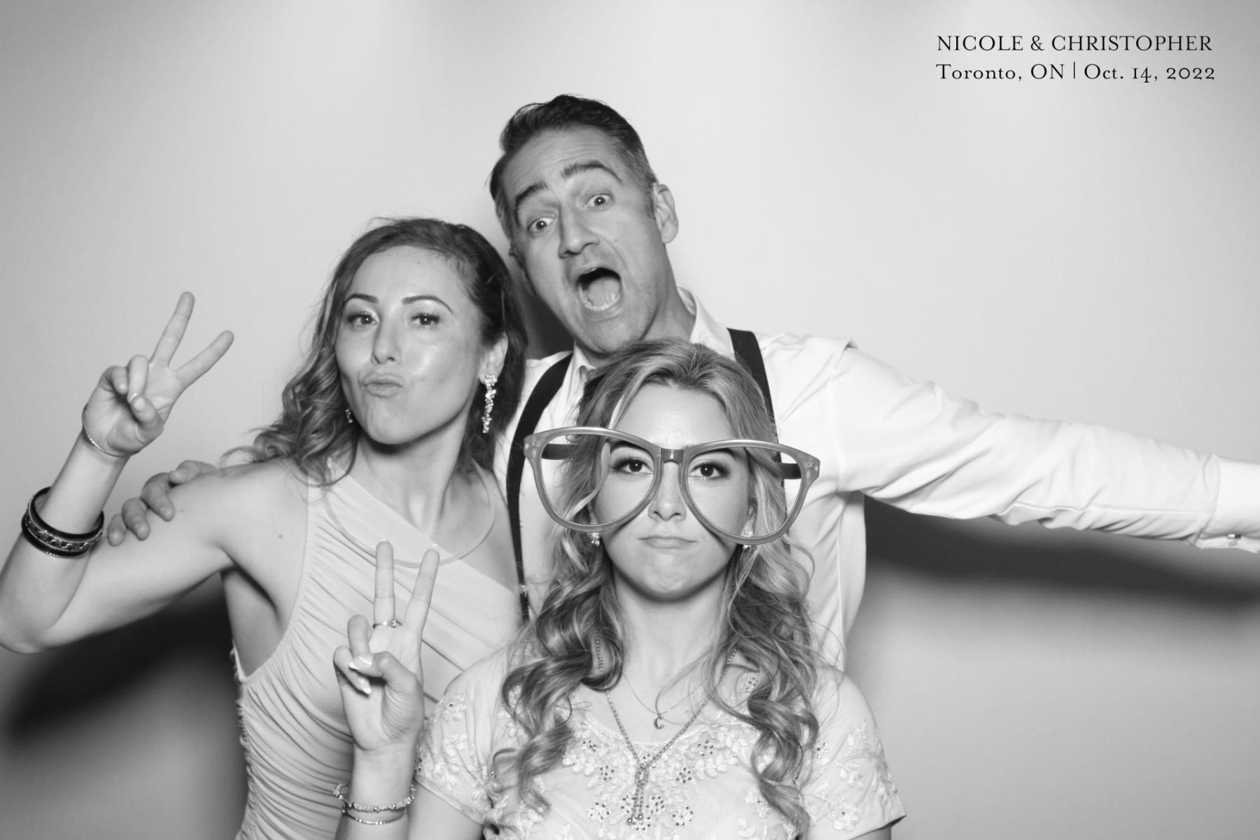 Christopher & Nicole | View more photos from the event at gallery.myselfiemirror.ca/u/romanmyselfiemirrorca/Christopher-Nicole
